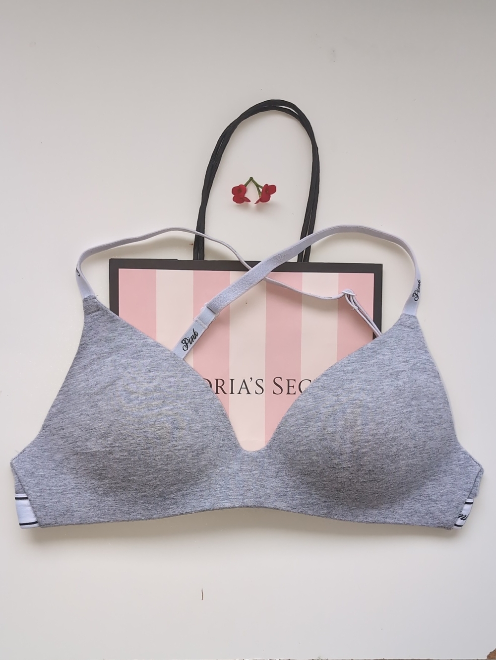 Victoria's Secret Pink Wear Everywhere Wireless T-Shirt Bra Size 32B